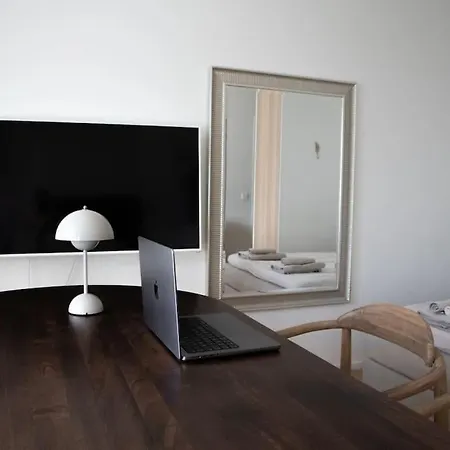 Appartamento Riverside Studio With Terrace And Free Parking Turku
