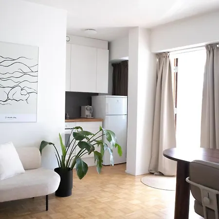 Riverside Studio With Terrace And Free Parking شقة توركو